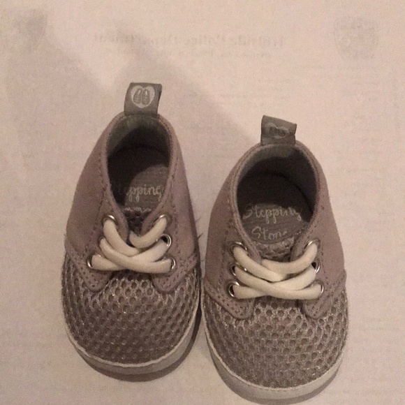 Used but like new Gray soft bottom baby shoes - Picture 1 of 3